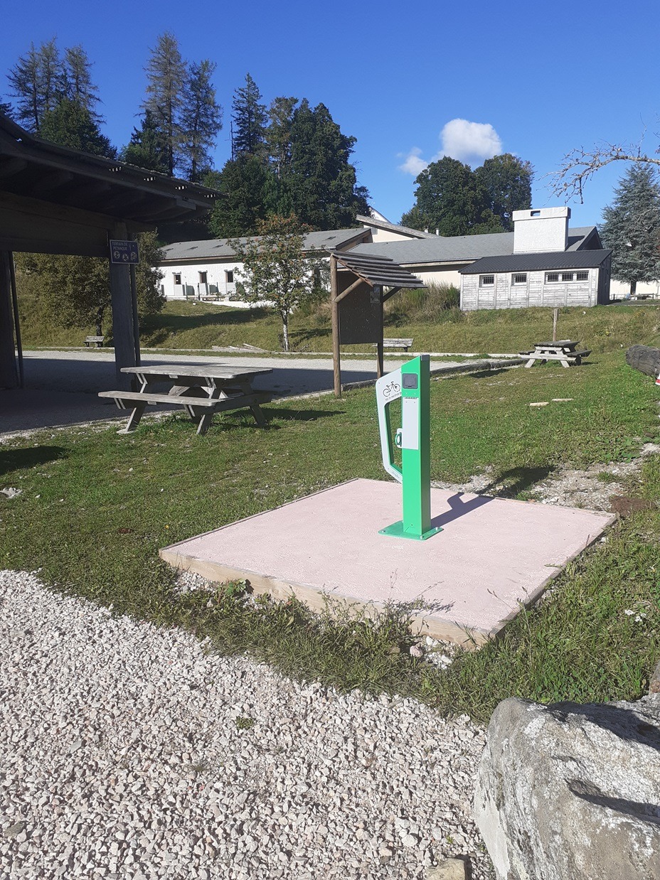 Borne de recharge de vélo électrique de l'Espérou_L'Esperou