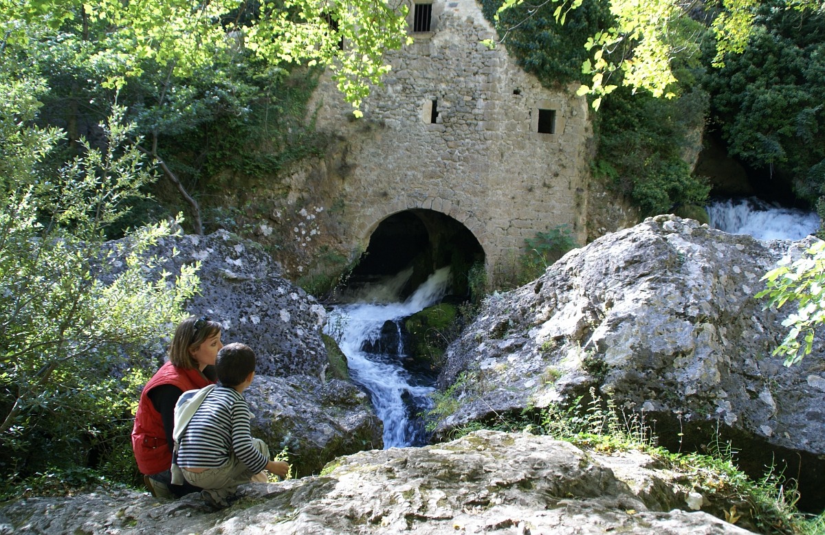 Les moulins de la Foux et la résurgence de la Vis