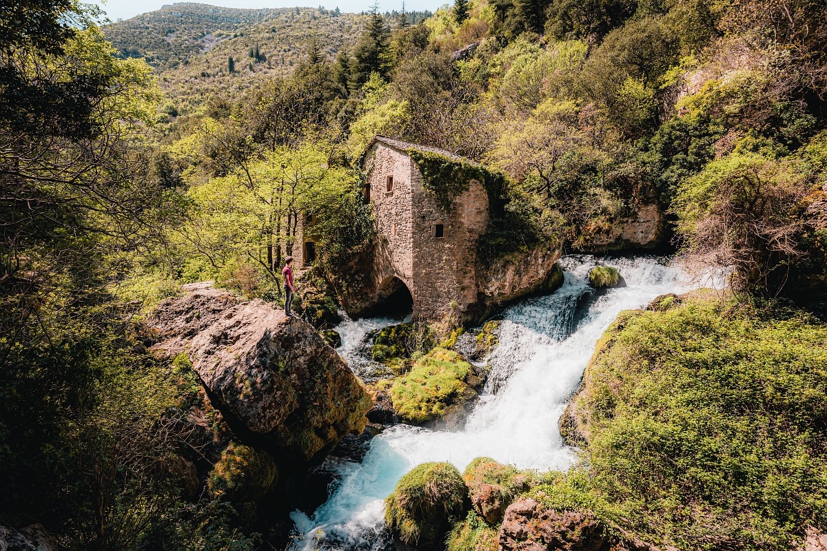 Les moulins de la Foux et la résurgence de la Vis