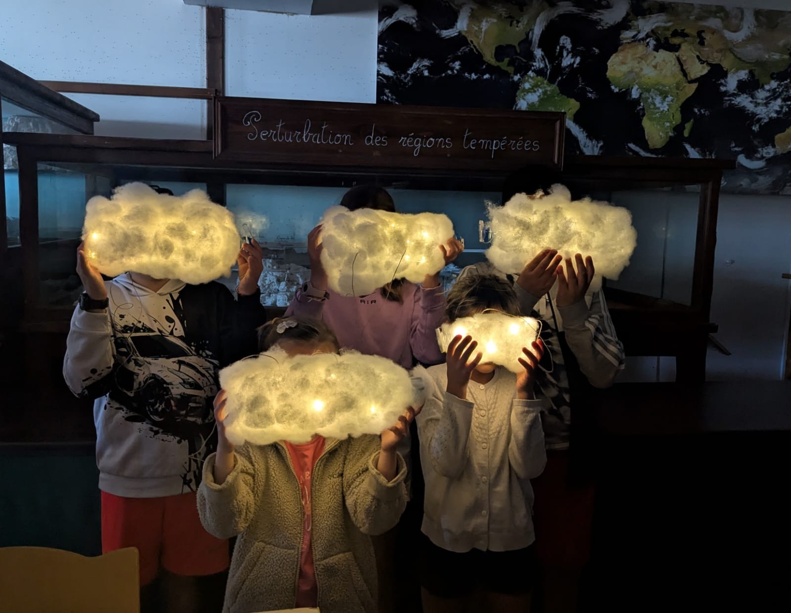 En Famille : Fabrique ta Lanterne-Nuage_L'Esperou