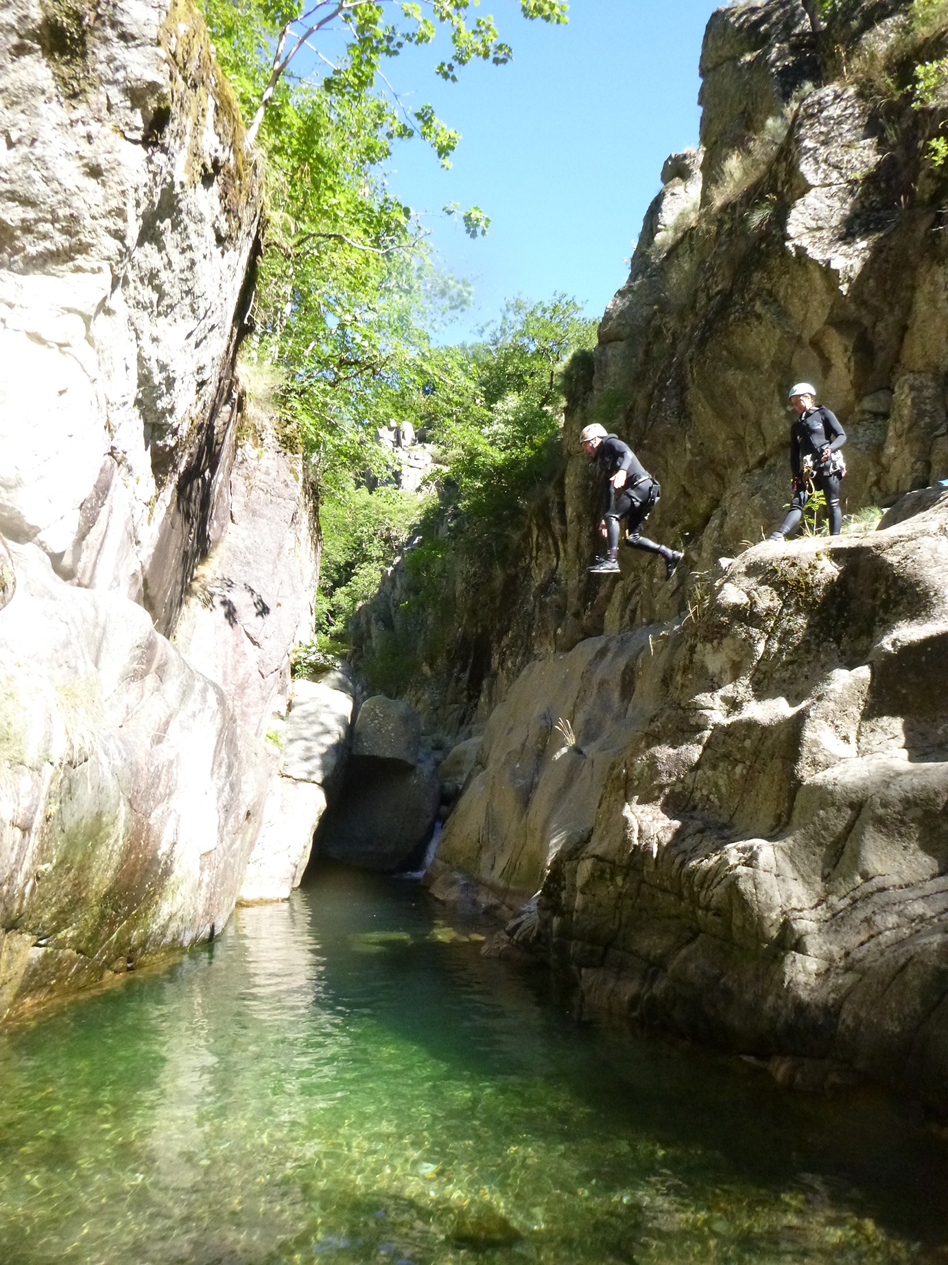 Saut dans le canyon du Tapoul