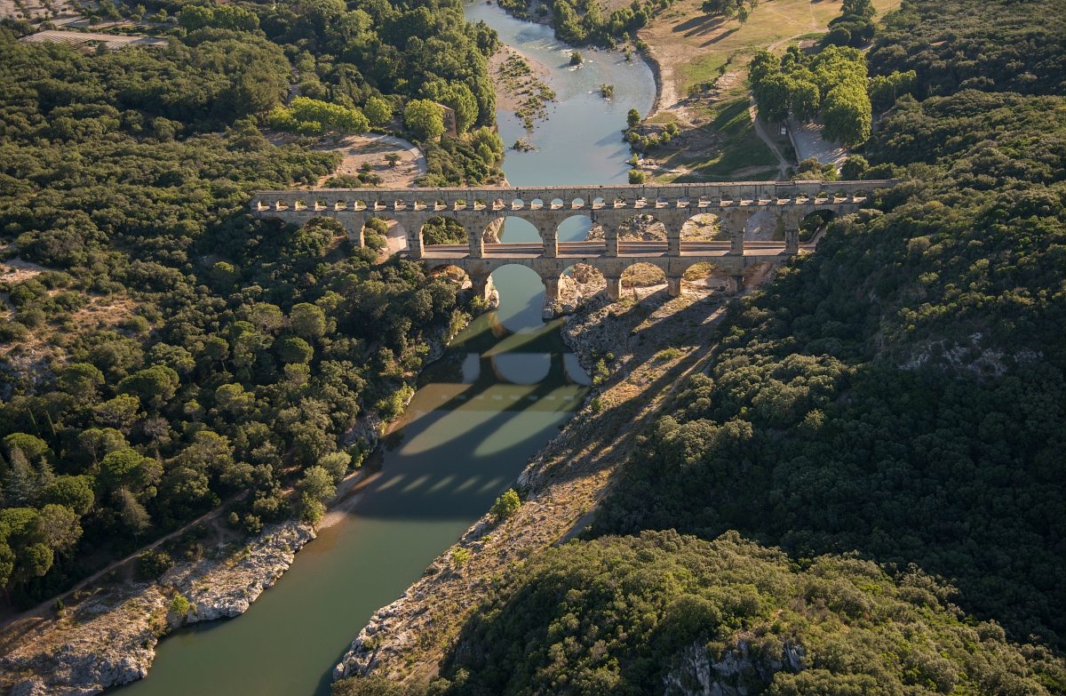 Pont du gard et gardon