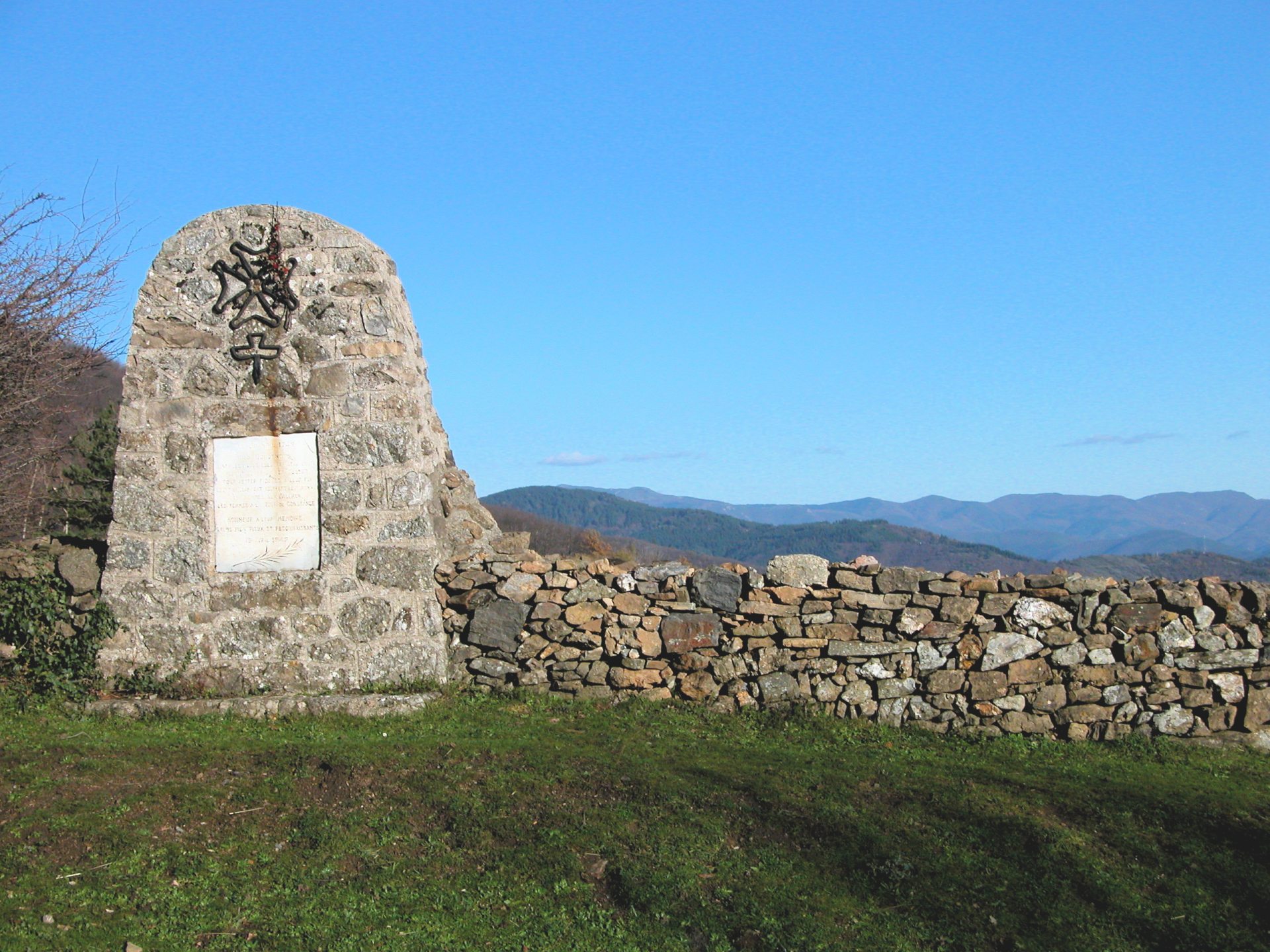 Stele Mouzoules